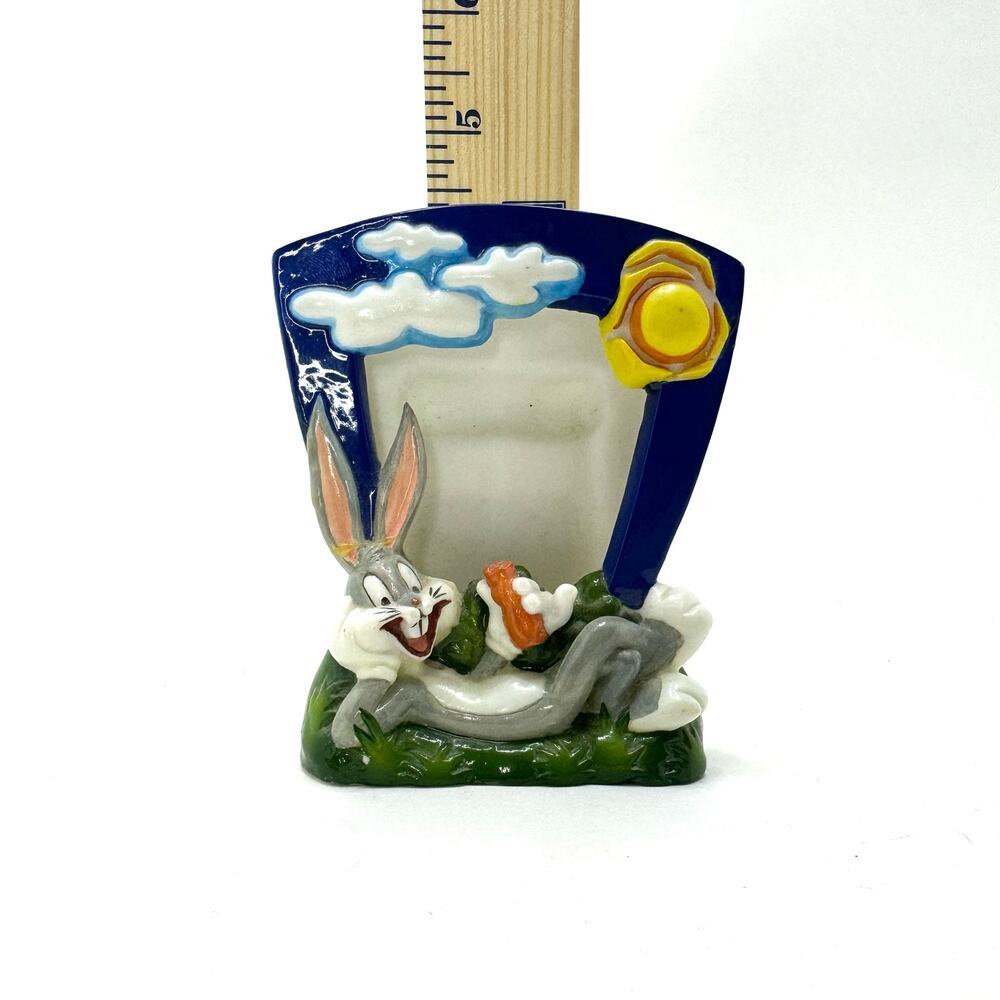 Warner Bros. Looney Tunes Bugs Bunny Picture Frame Vintage 1997